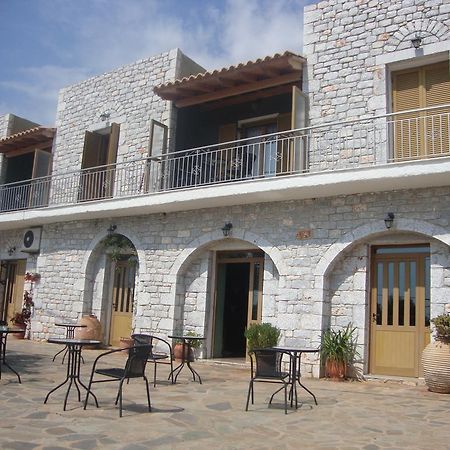 Kafiona Guesthouse Pírgos Dhiroú Esterno foto