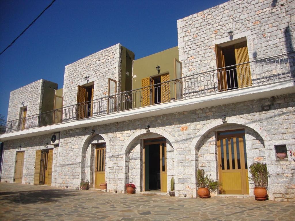 Kafiona Guesthouse Pírgos Dhiroú Esterno foto